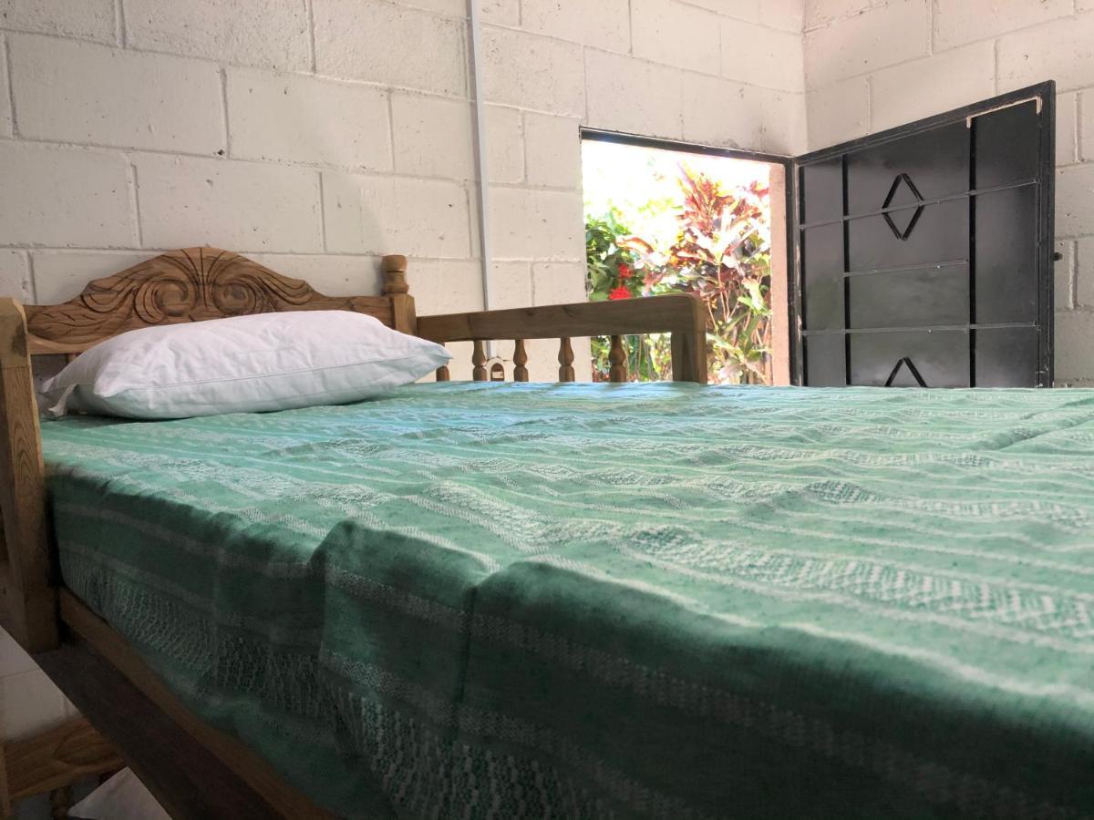 Nanda Parbat Hostal San Rafael Cedros Exterior foto
