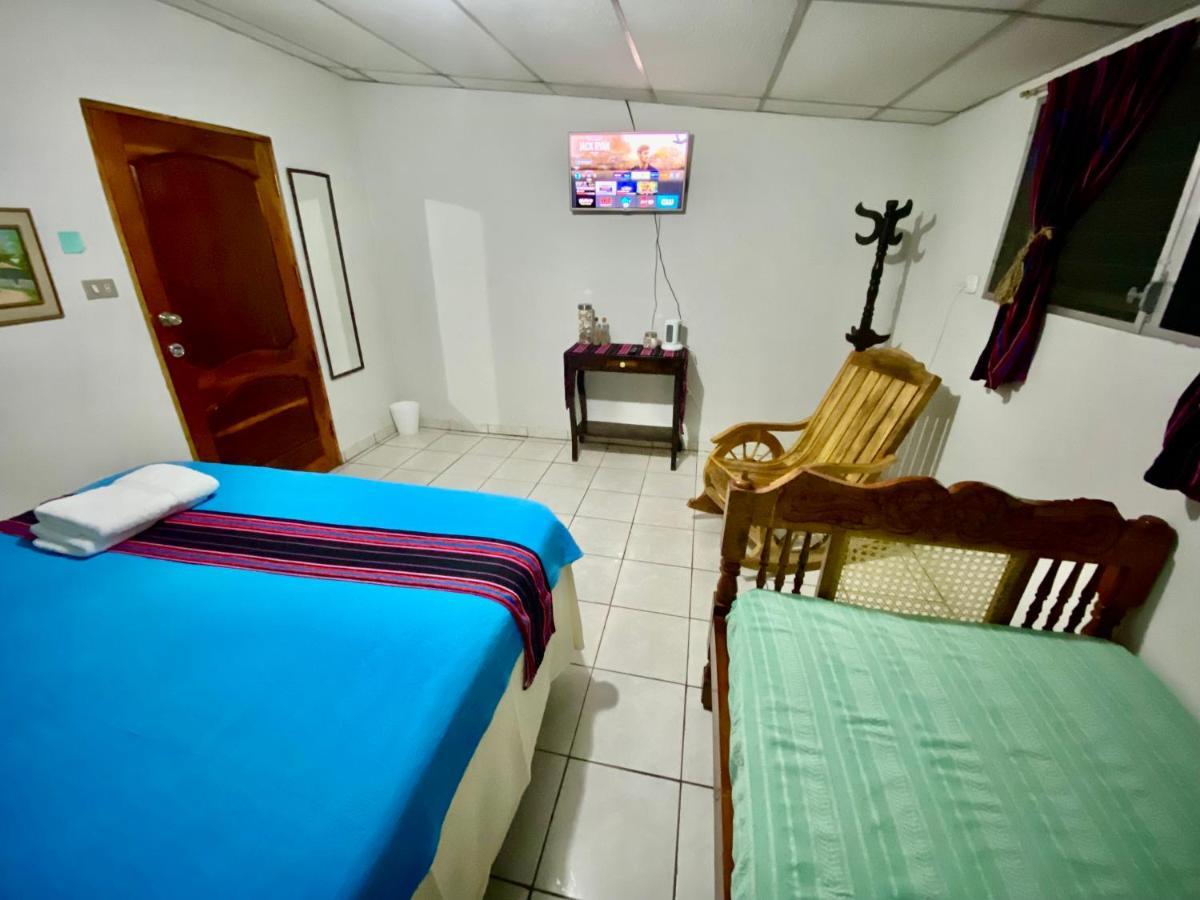Nanda Parbat Hostal San Rafael Cedros Exterior foto