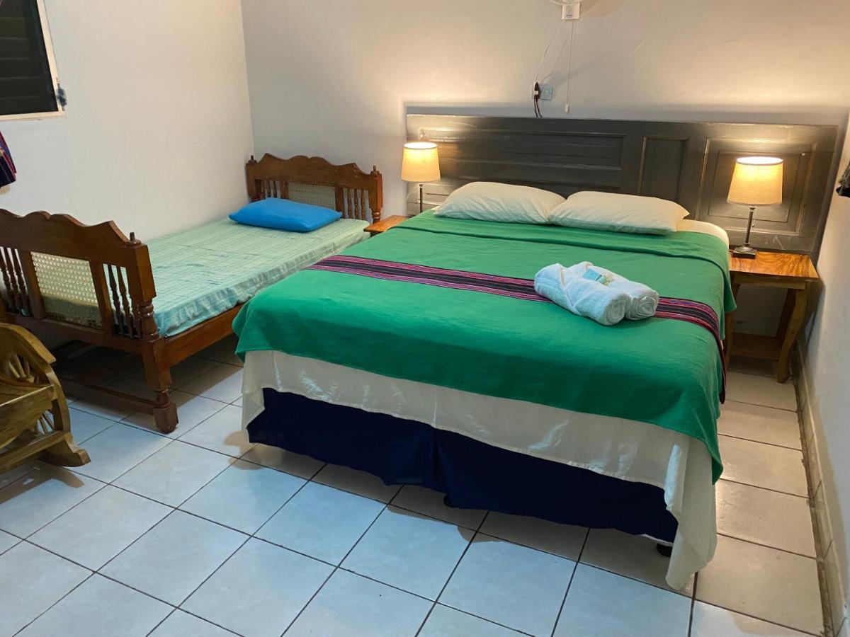 Nanda Parbat Hostal San Rafael Cedros Exterior foto