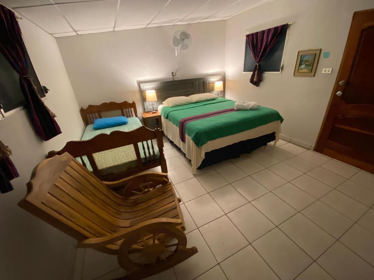 Nanda Parbat Hostal San Rafael Cedros Exterior foto