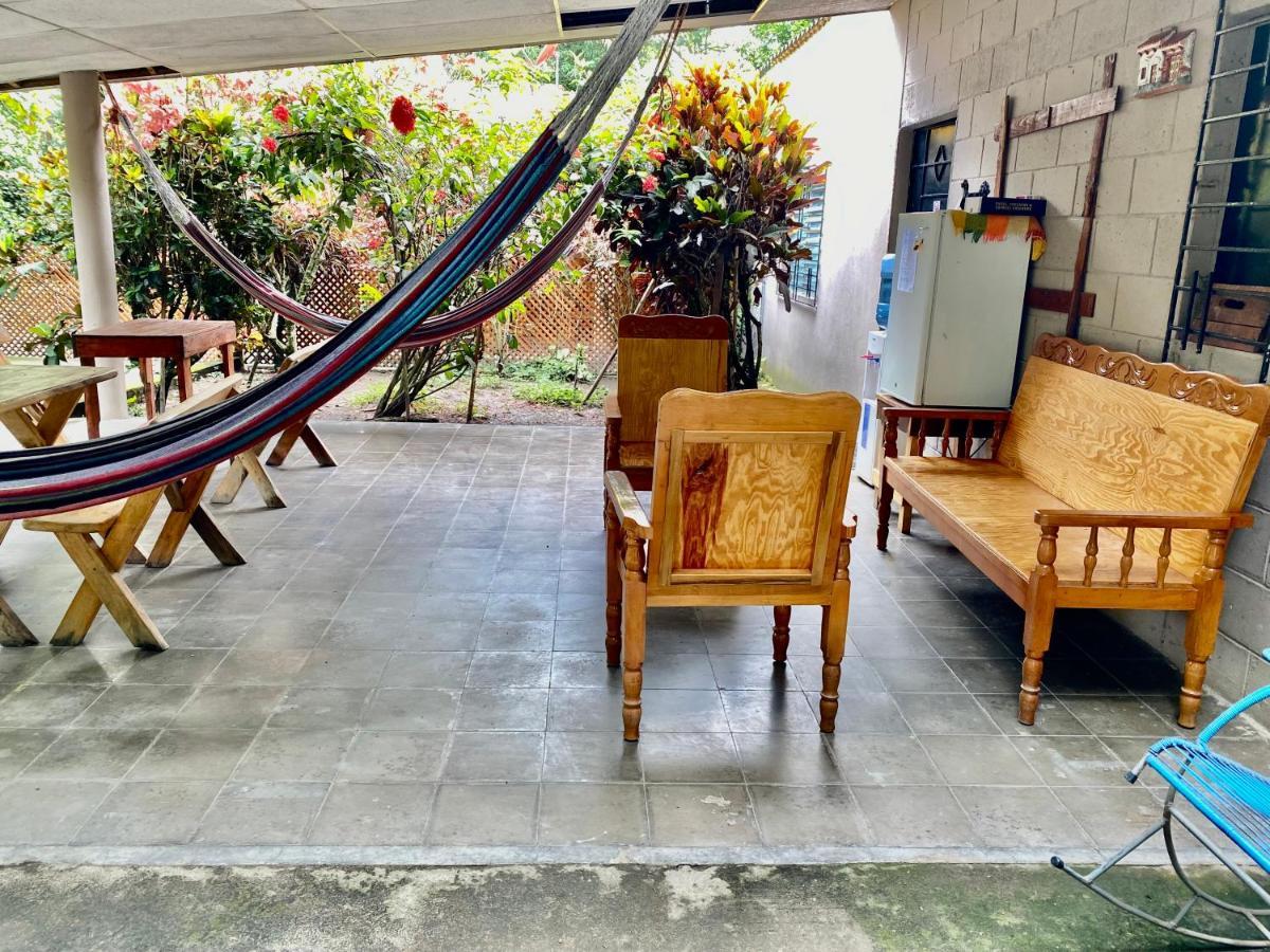 Nanda Parbat Hostal San Rafael Cedros Exterior foto