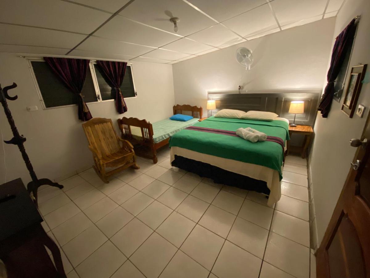 Nanda Parbat Hostal San Rafael Cedros Exterior foto