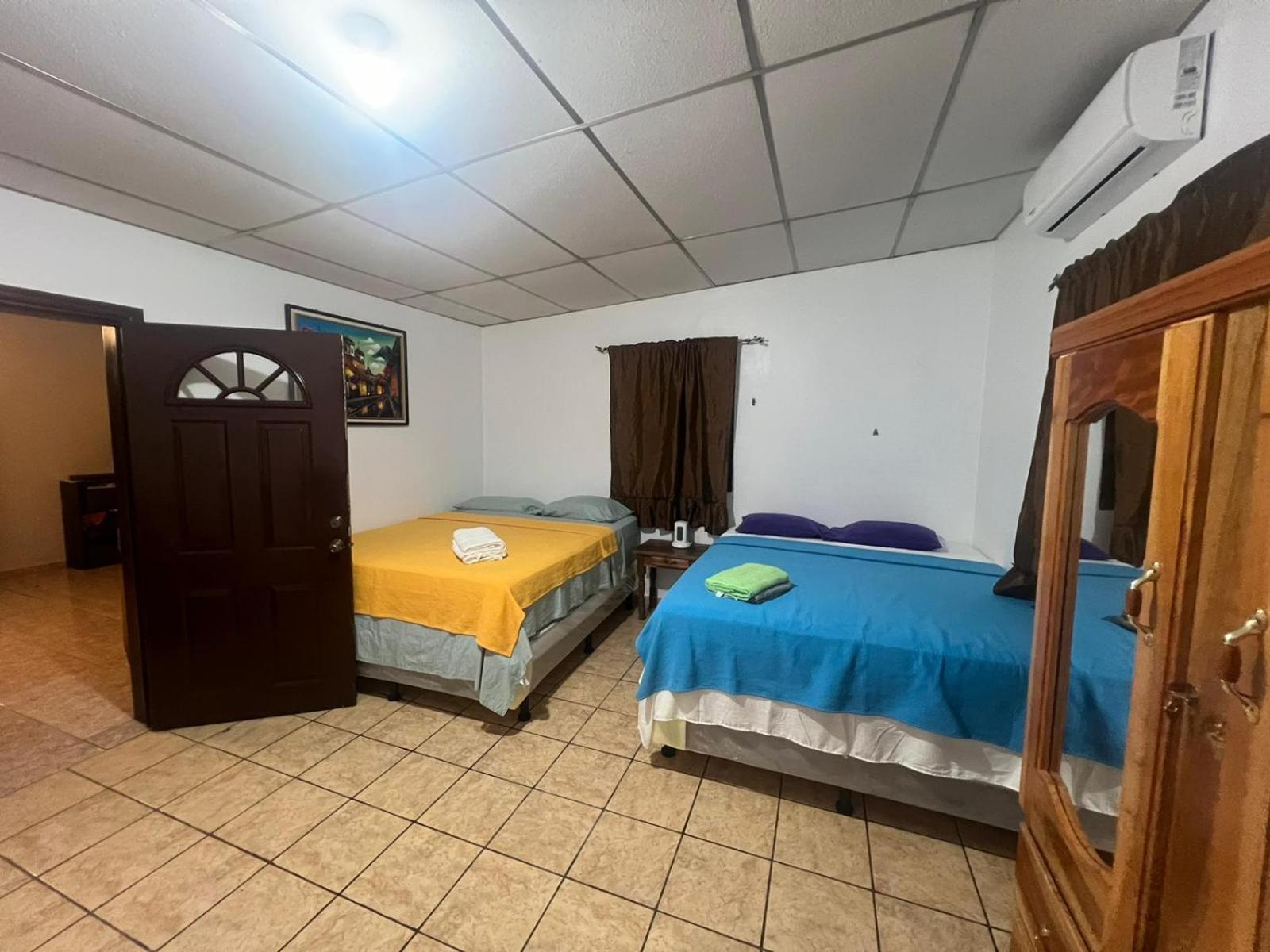 Nanda Parbat Hostal San Rafael Cedros Exterior foto