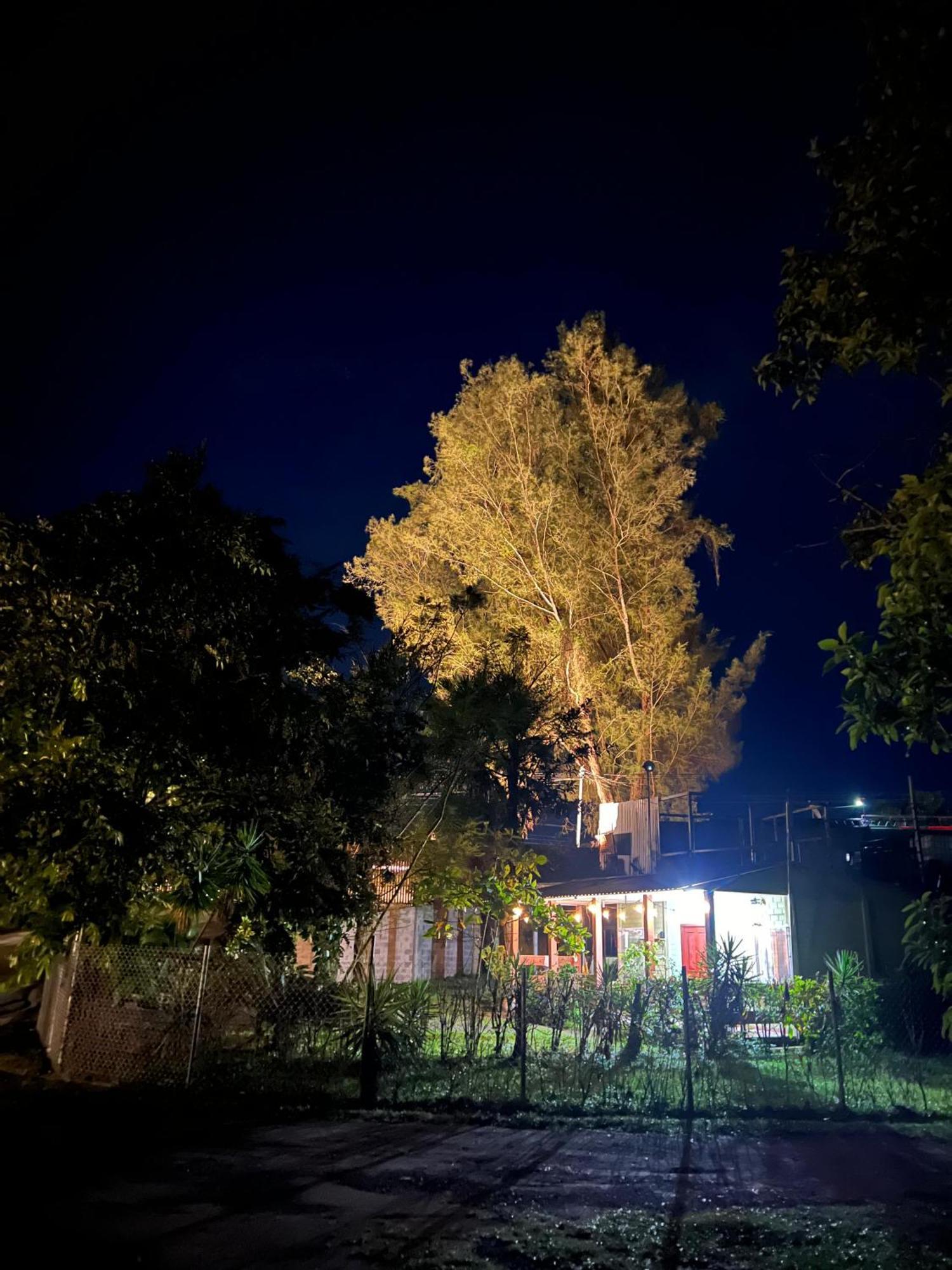 Nanda Parbat Hostal San Rafael Cedros Exterior foto